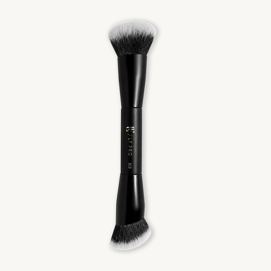 PINCEL PARA BLUSH E ILUMINADOR B03